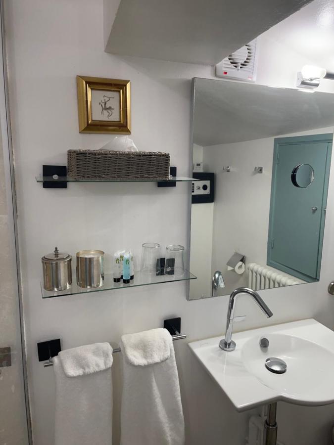 Face Au Palais Bed & Breakfast Avignon Ngoại thất bức ảnh
